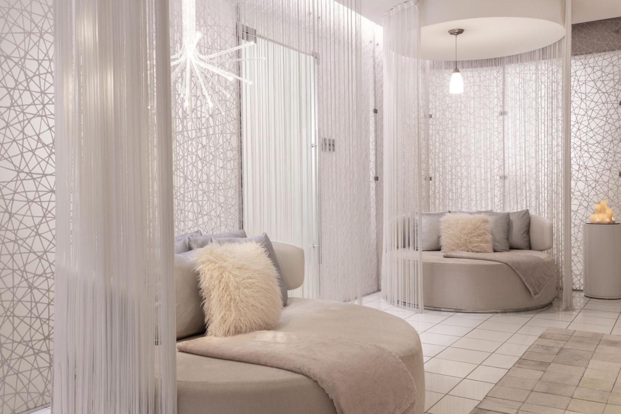 The Ritz-carlton, Angeles L.a. Live Hotel